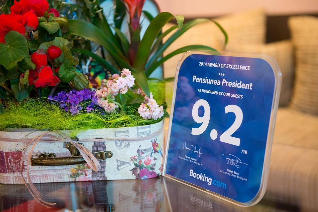 Pensiunea President デヴァ エクステリア 写真